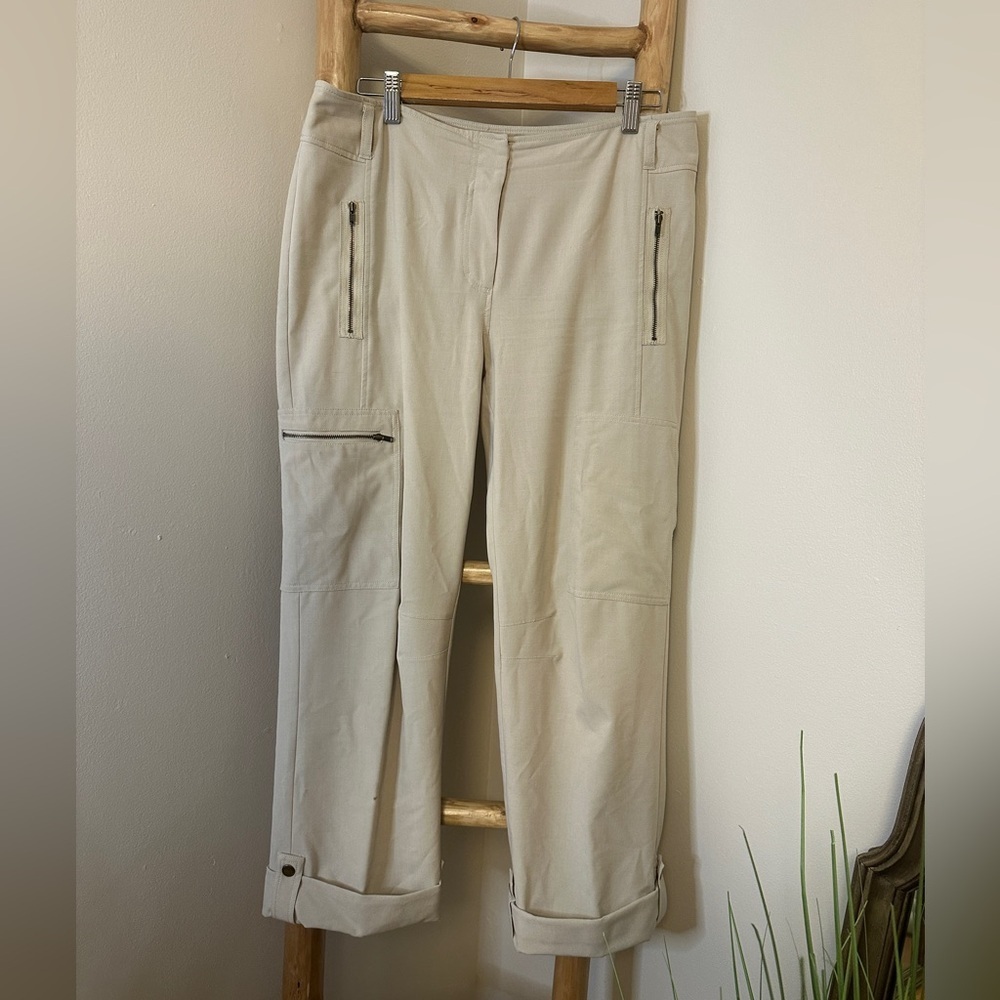 Chicos Cargo Pants Womens 1 US Size 8 Beige Zip Pocket Casual Roll Tab